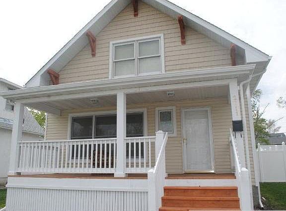 2nd image of 2711 N Newton Avenue N