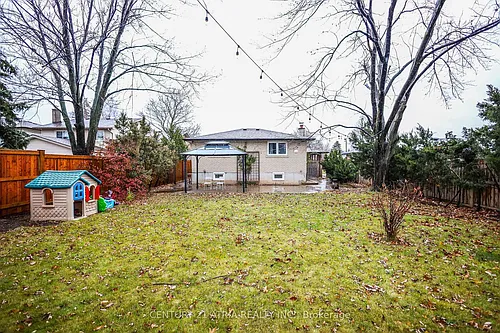 2750 Barnstone Cres Photo 1