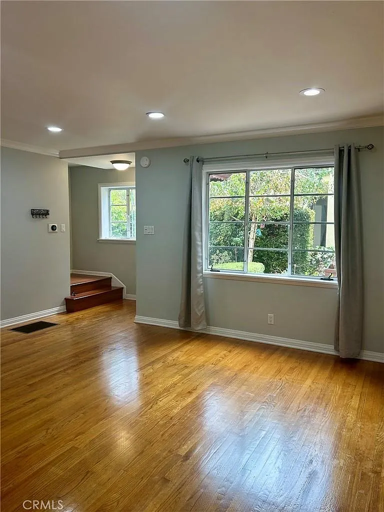 2 bed, 1500 sqft, $3,500 — Photo 3