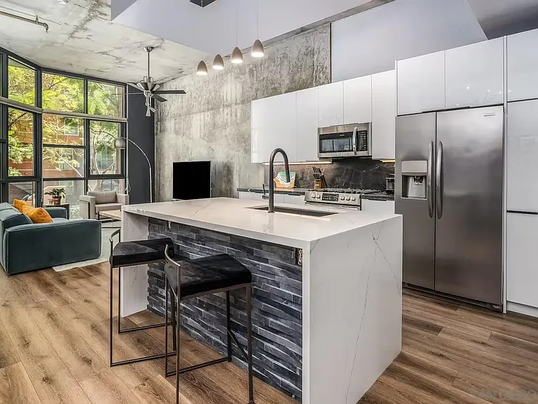 1050 Island Ave #105 — Photo 3