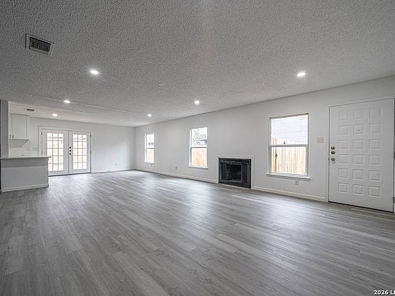 2nd image of 9131 Valley Ridge