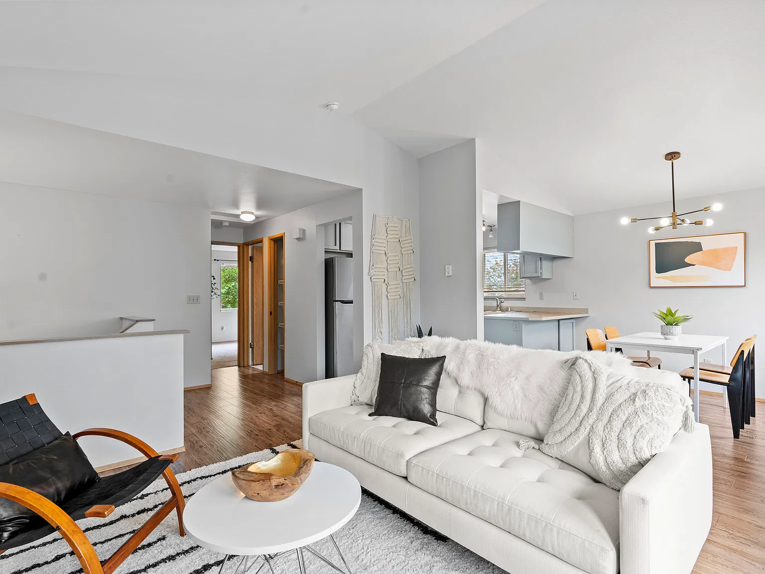 3 bed, 1400 sqft, $3,600 — Photo 3