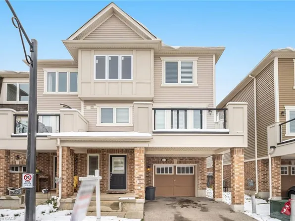 514 Goldenrod Ln, Kitchener, ON N2R 0L7