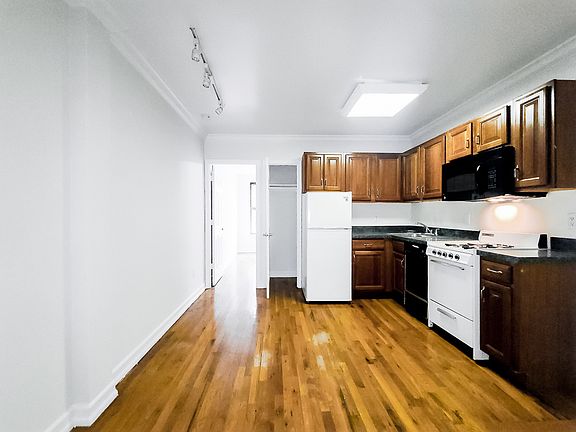 2nd image of 533 W 49th St APT 3FE