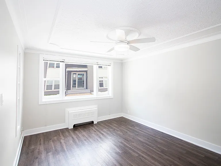 305 Marion St #3 — Photo 8