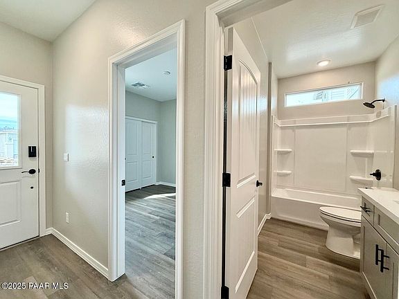 4th image of 1267 Leo Ln
