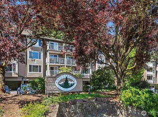 206 Mountain Park Blvd SW APT D201, Issaquah, WA 98027