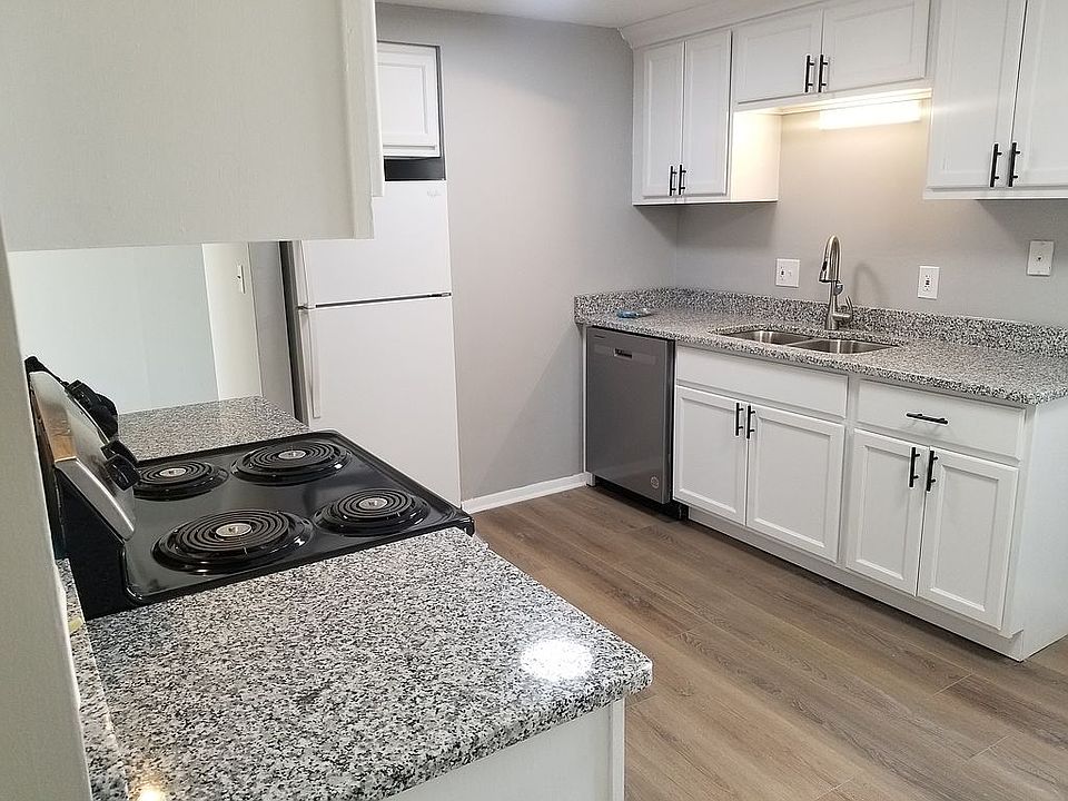 1st image of 4430 Heritage Dr