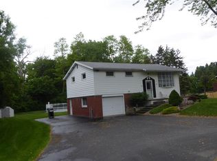 4239 Howlett Hill Rd, Syracuse, NY 13215