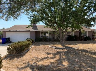 14580 Tonikan Rd, Apple Valley, CA 92307