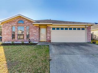 6840 Prairie Hill Rd N, Fort Worth, TX 76131