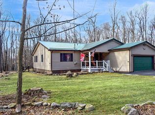1050 Beaver Run Rd, Newfoundland, PA 18445