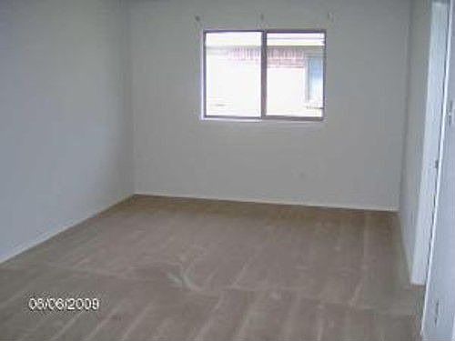 4th image of 2924 Thistlewood Dr