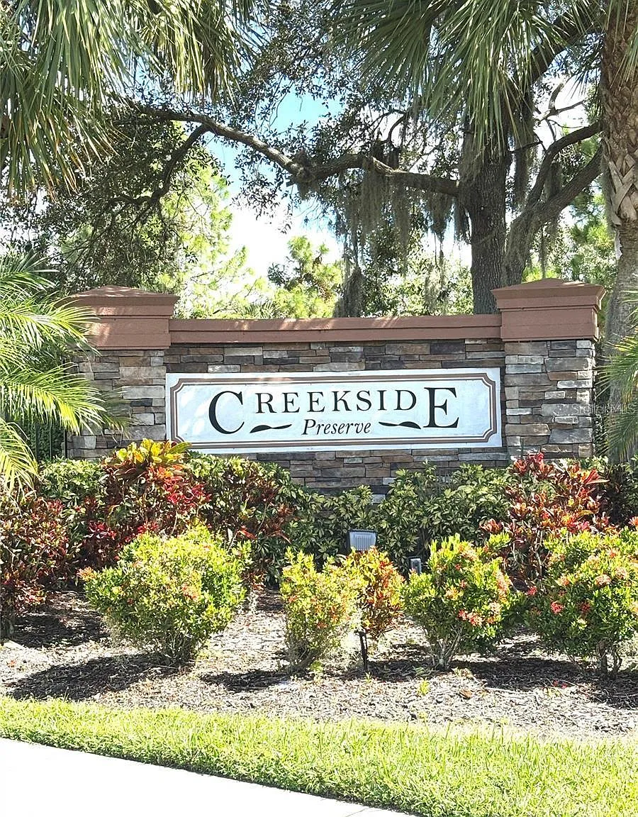 3 bed, 2112 sqft, $2,700 — Photo 2