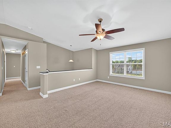 4th image of 303 Shadow Trace Dr