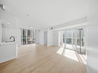 265 Enfield Pl #510, Mississauga, ON L5B 3Y7