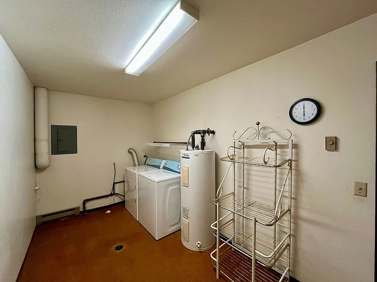 1703 Sawyer Dr — Photo 10