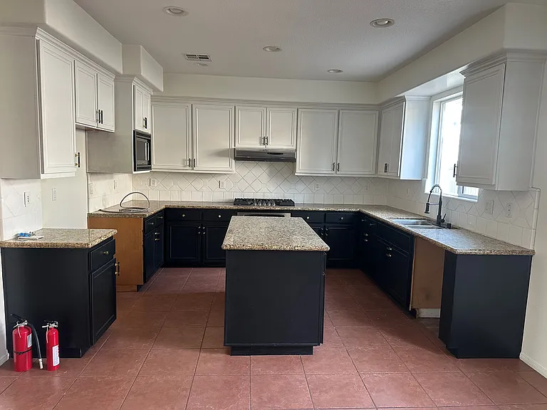 10621 Aqueduct Ave — Photo 6