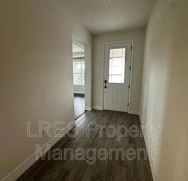 9220 Sea Pine Ave — Photo 5