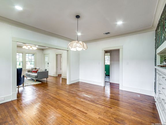 5th image of 1022 KAYTON AVE