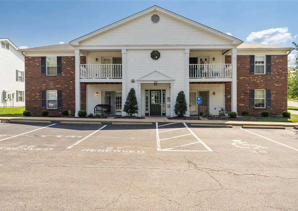 1st image of 902 Hanna Place Ct APT C