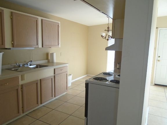 3rd image of 2116 A M Ave