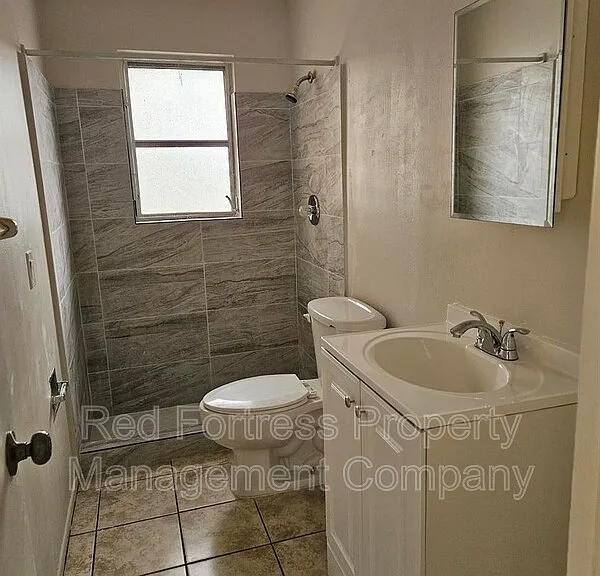 1635 Newport Ct — Photo 11