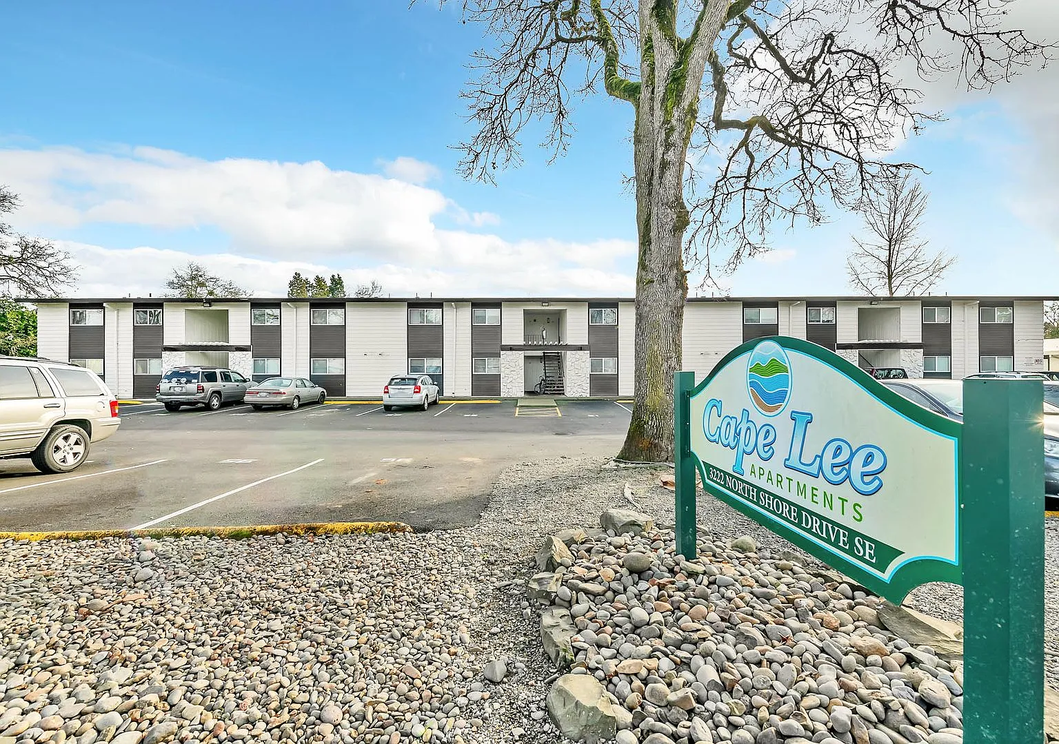Cape Lee Apartments 2 & 3 Bedroom 1 Bathroom units — Photo 1