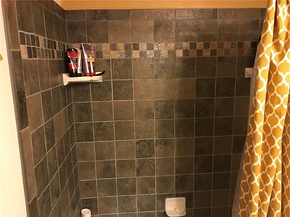 4th image of 3309 Edgecliff Dr