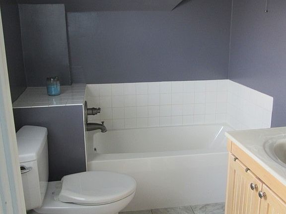 4th image of 1315 E Dubail Ave