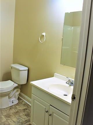 5th image of 4032 Hollygrove St