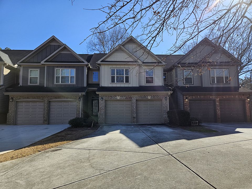 1st image of 121 Grampian Ct