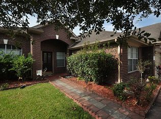 16222 Leigh Canyon Dr, Friendswood, TX 77546