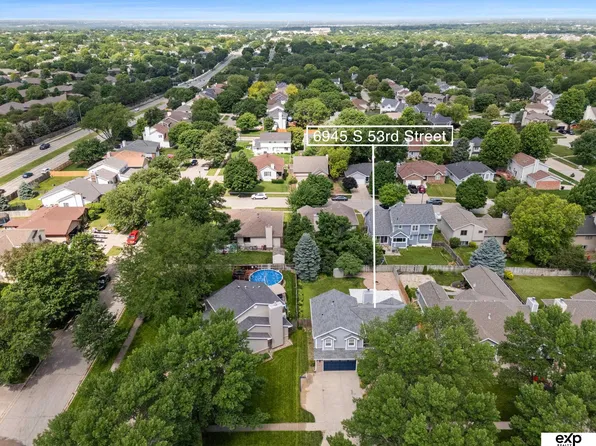 6945 S 53rd Ct, Lincoln, NE 68516