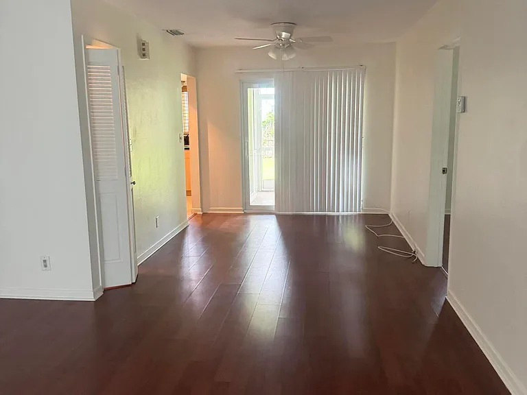 1151 NE 26th Ave — Photo 9