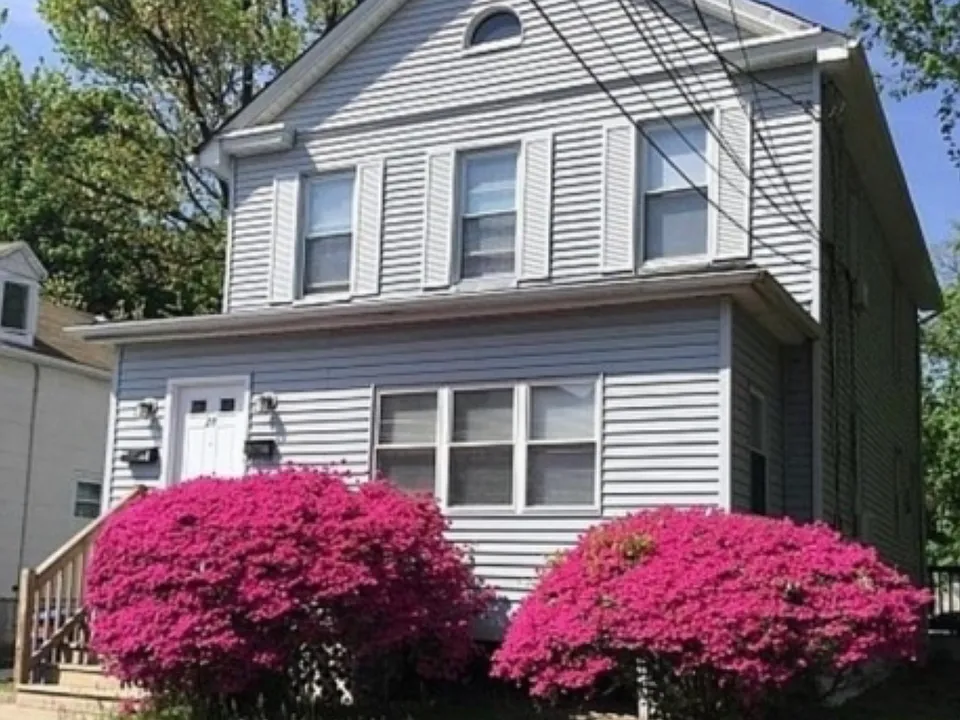 25 Henry St #2
