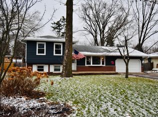 22W324 Birchwood Dr, Glen Ellyn, IL