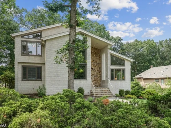 4 LAWRENCE WAY, Cedar Grove Twp., NJ 07009