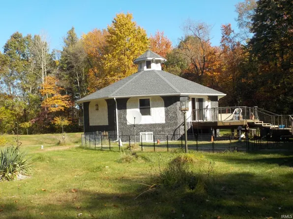 8492 N 1050th Rd E, Walkerton, IN 46574