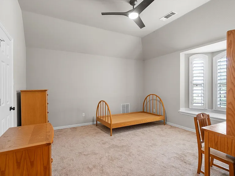 703 Verdun Ct — Photo 34