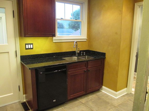 Cermamic tile flooring