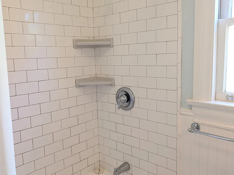 802 N Orange Grove Ave — Photo 19