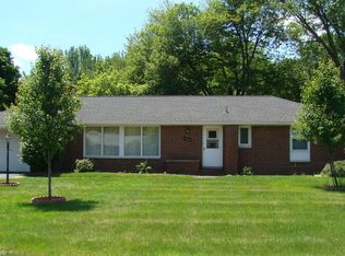 906 Albright Dr, Jackson, MI 49203