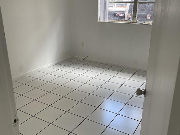 4th image of 601 S Royal Poinciana Blvd APT 34