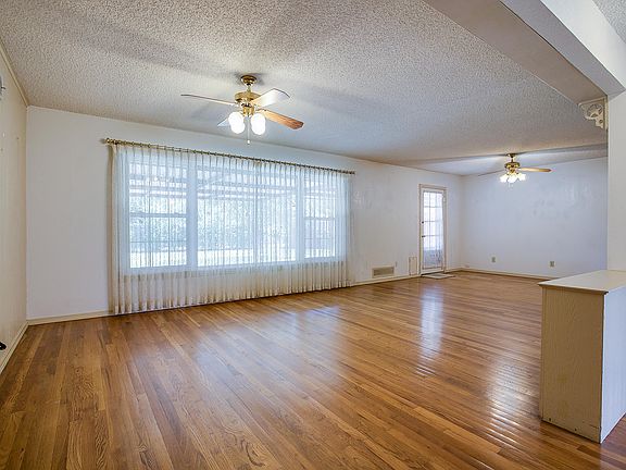 4th image of 115 Churchill Blvd