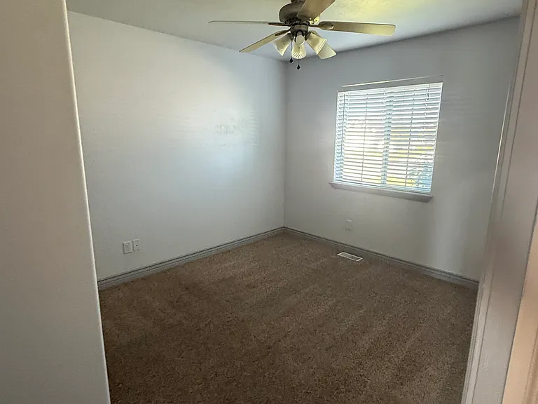3888 Brighton Cir — Photo 17