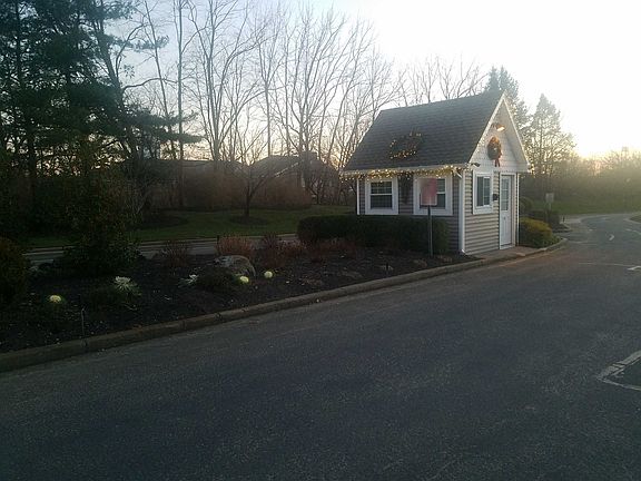 3rd image of 29 Erin Ln