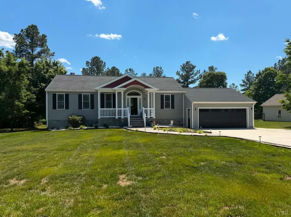 271 Pleasant Ridge Dr, Madison Heights, VA 24572