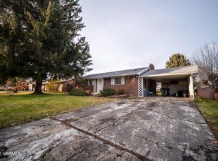 4205 Richey Rd, Yakima, WA 98908