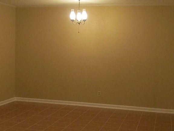 2nd image of 866 Whisperwood Trl NE